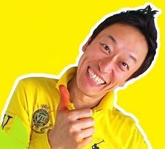 �g�j�C's�w�i